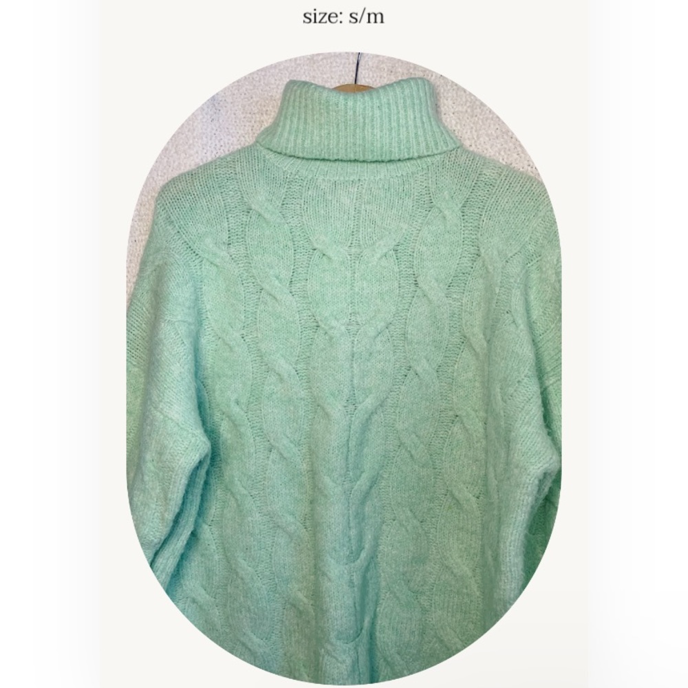 Mint Turtleneck